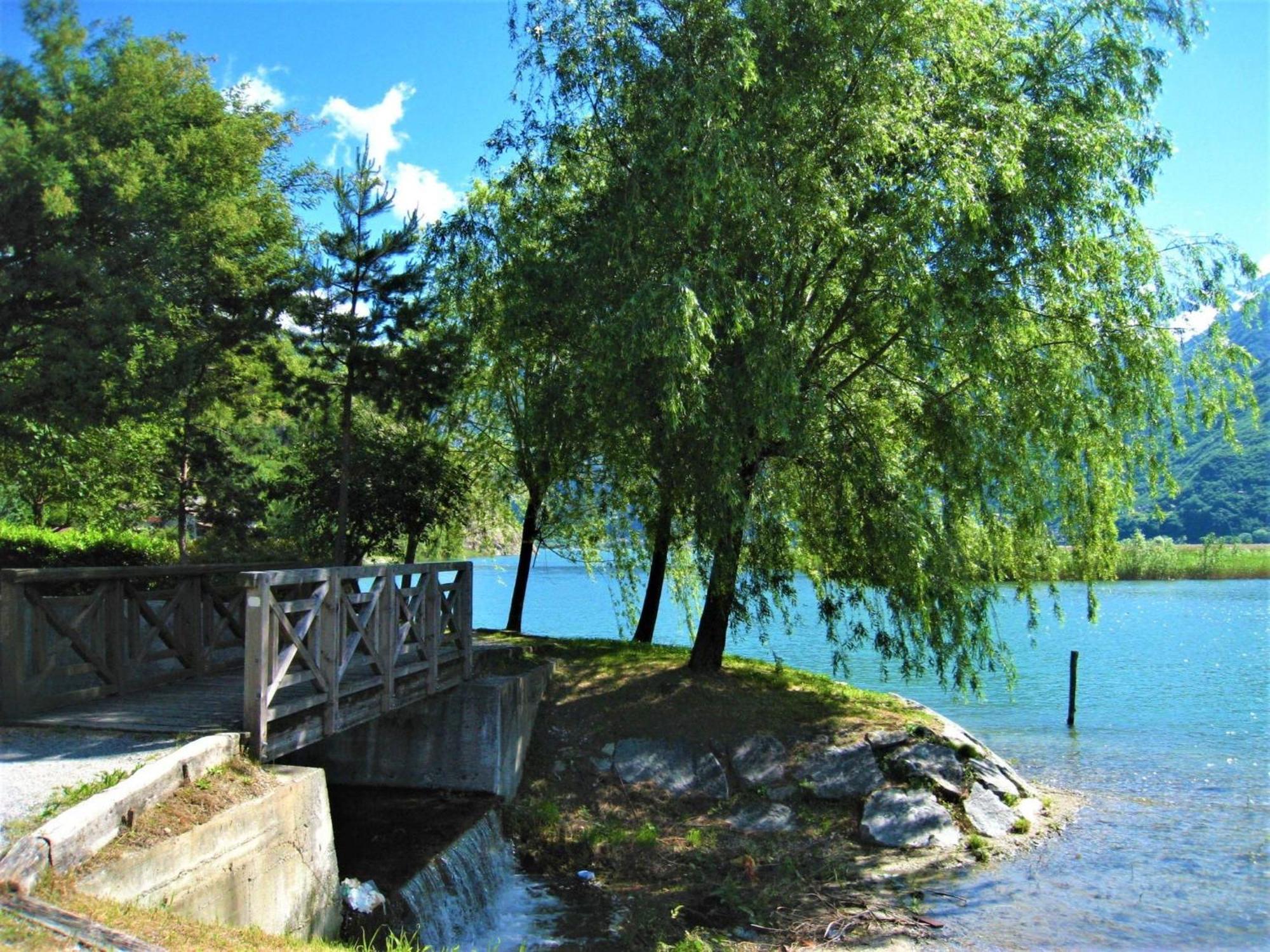 Dascio Emotion Ferienwohnung Mit Terrasse Am See Eksteriør billede